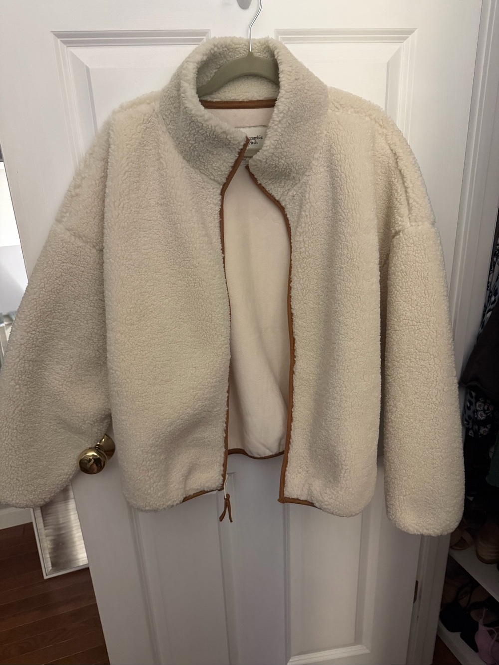 Cozy Cream Sherpa Jacket with Contrast Trim